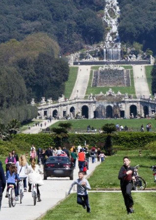 degrado reggia di caserta